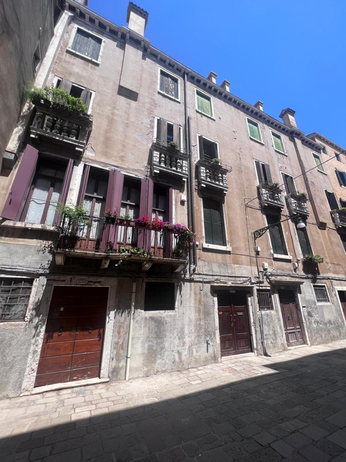 Palazzo Titti Rialto Suites البندقية المظهر الخارجي الصورة