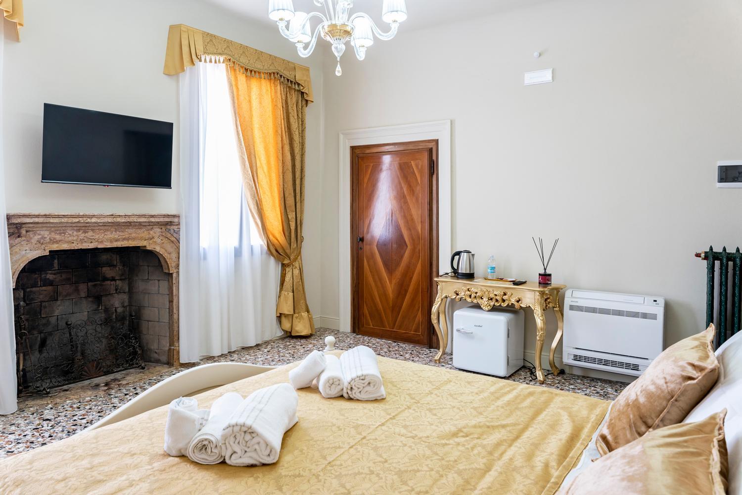 Palazzo Titti Rialto Suites البندقية المظهر الخارجي الصورة