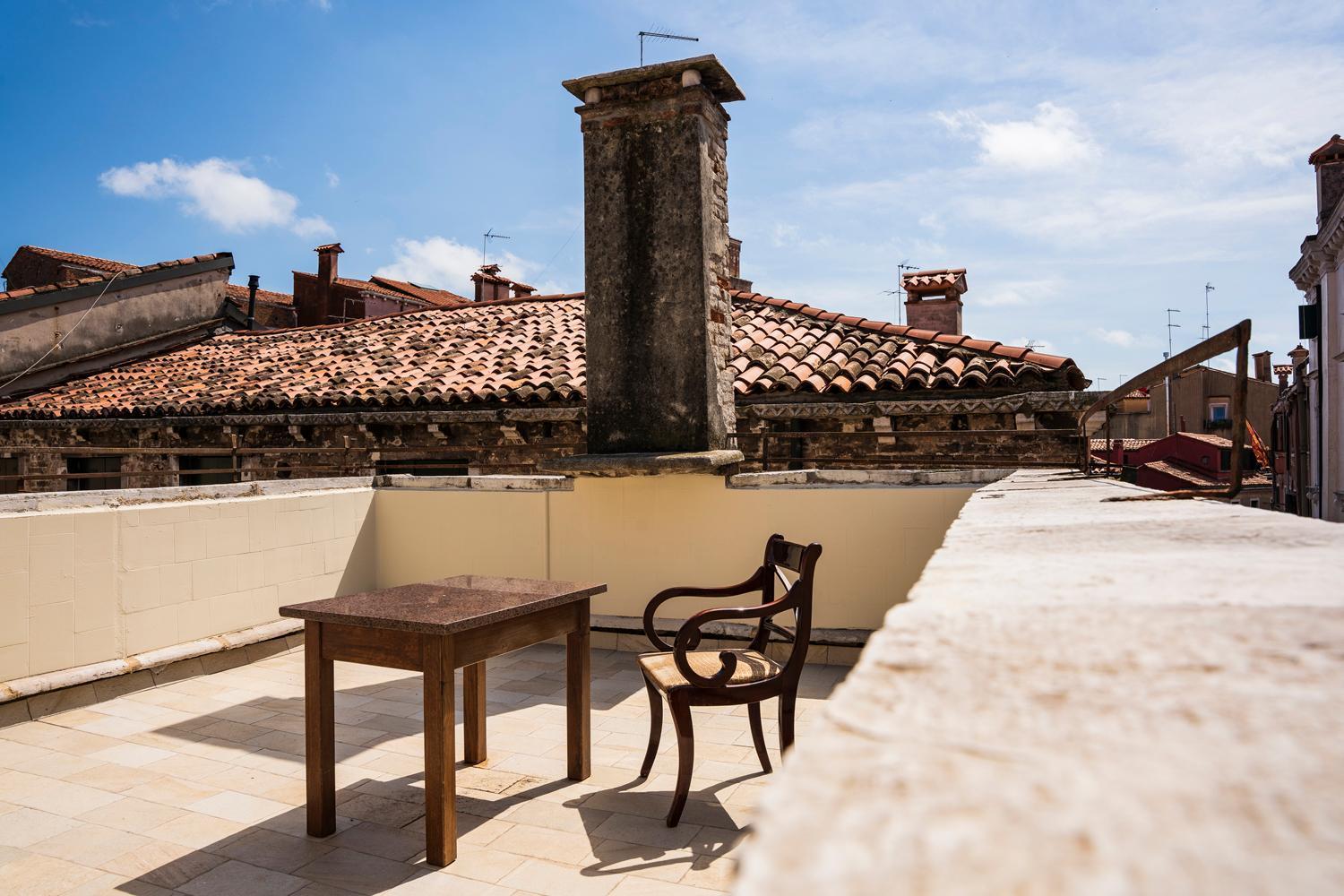 Palazzo Titti Rialto Suites البندقية المظهر الخارجي الصورة