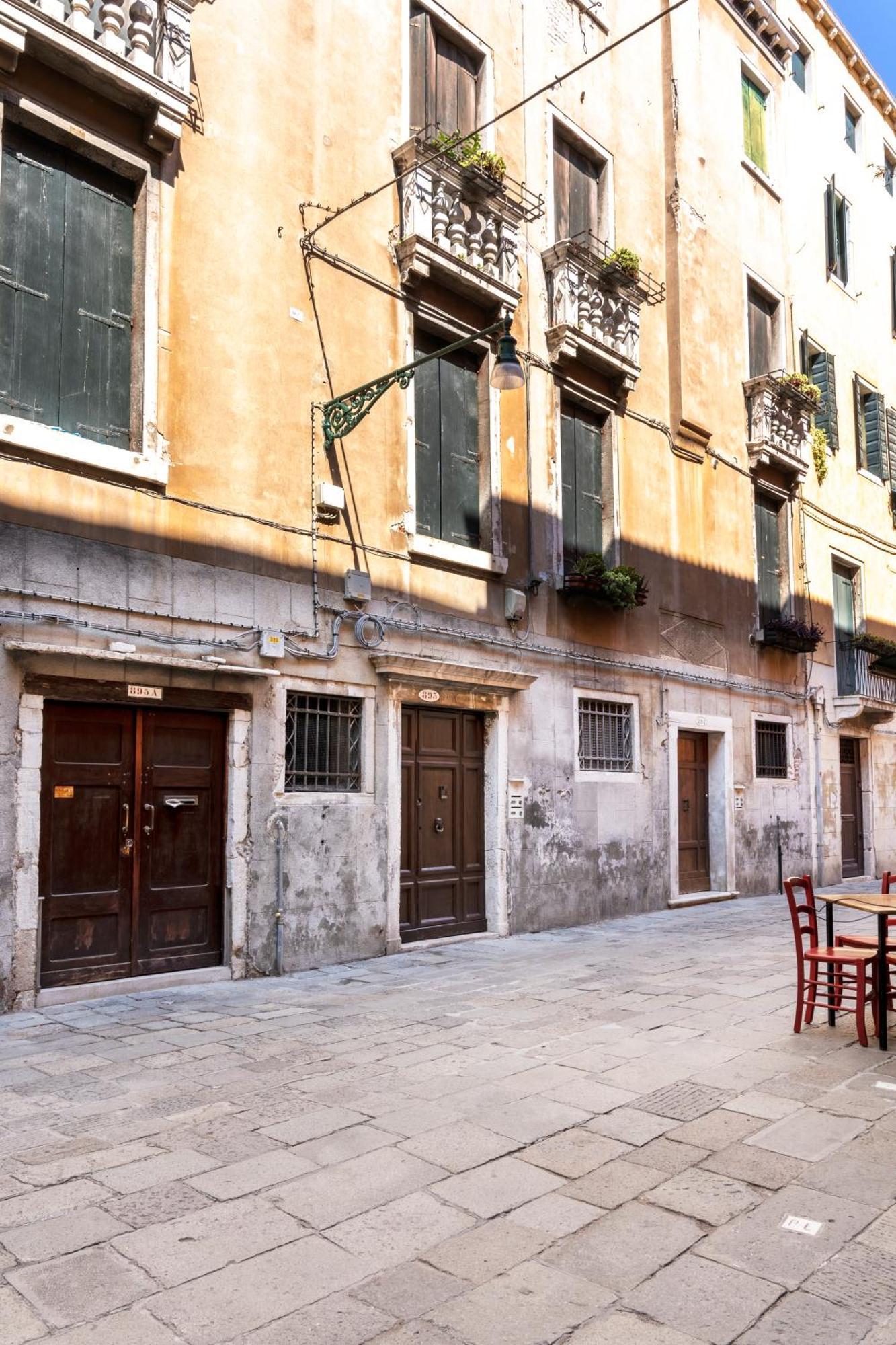 Palazzo Titti Rialto Suites البندقية المظهر الخارجي الصورة