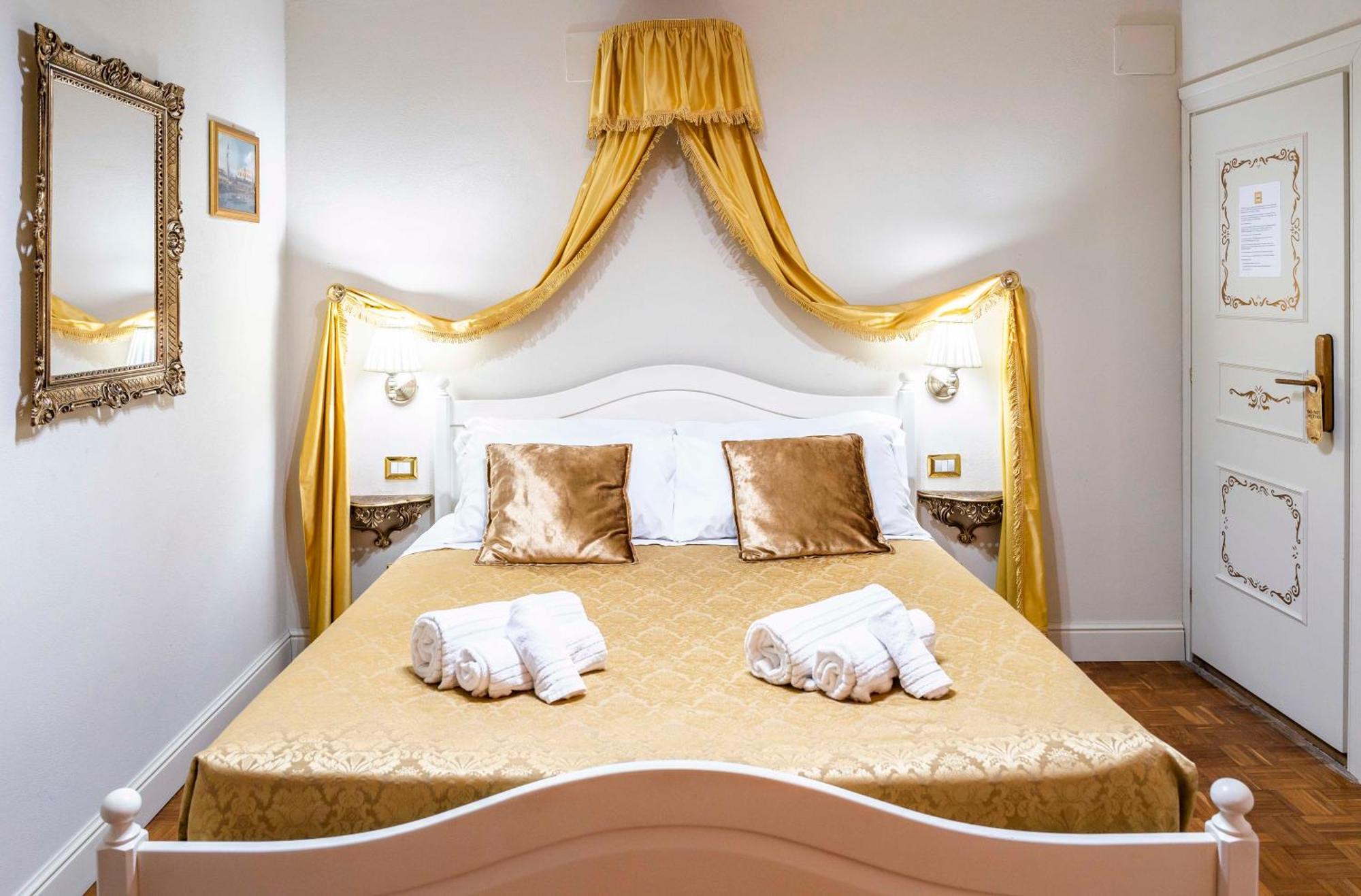 Palazzo Titti Rialto Suites البندقية المظهر الخارجي الصورة