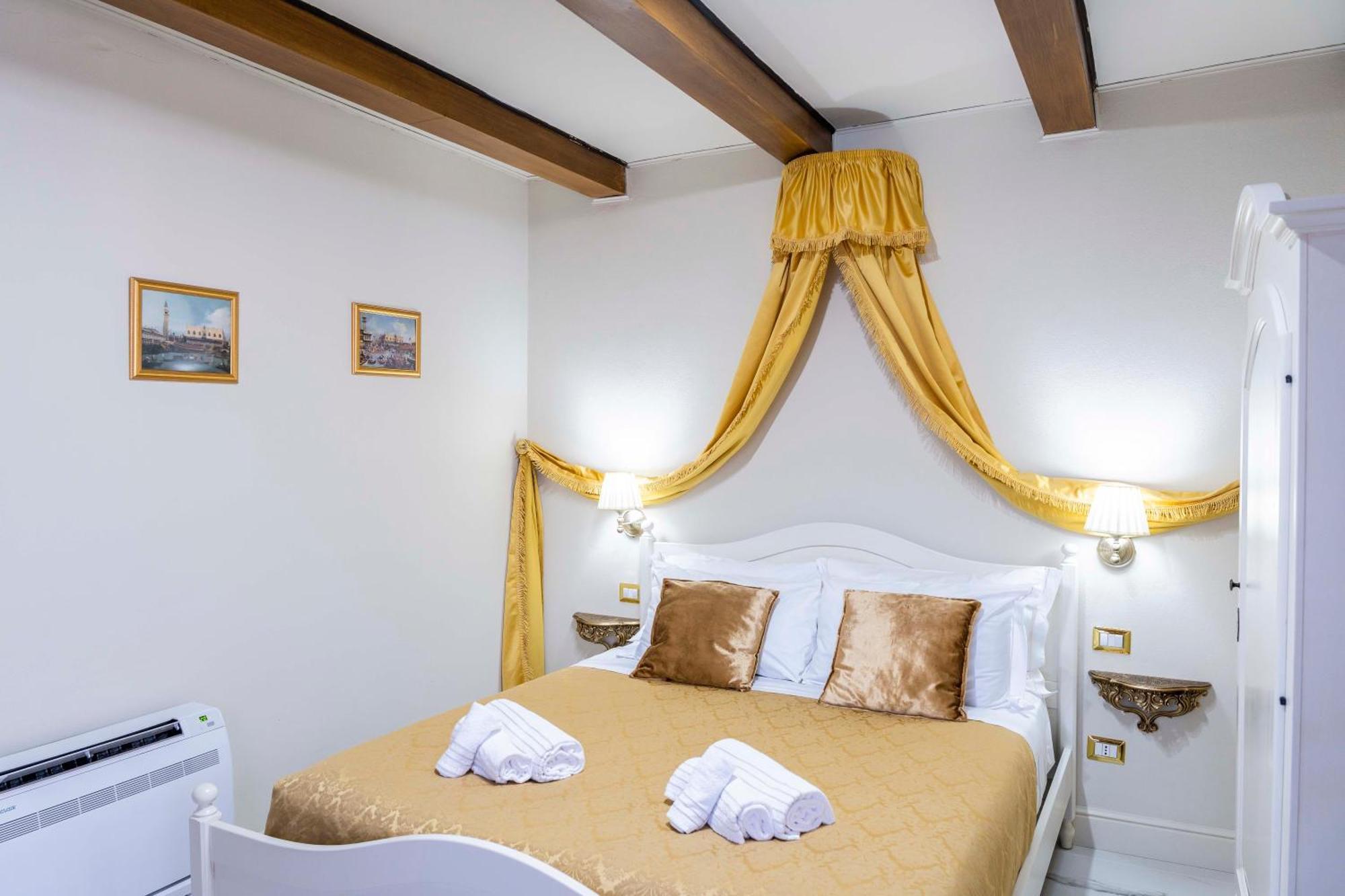 Palazzo Titti Rialto Suites البندقية المظهر الخارجي الصورة