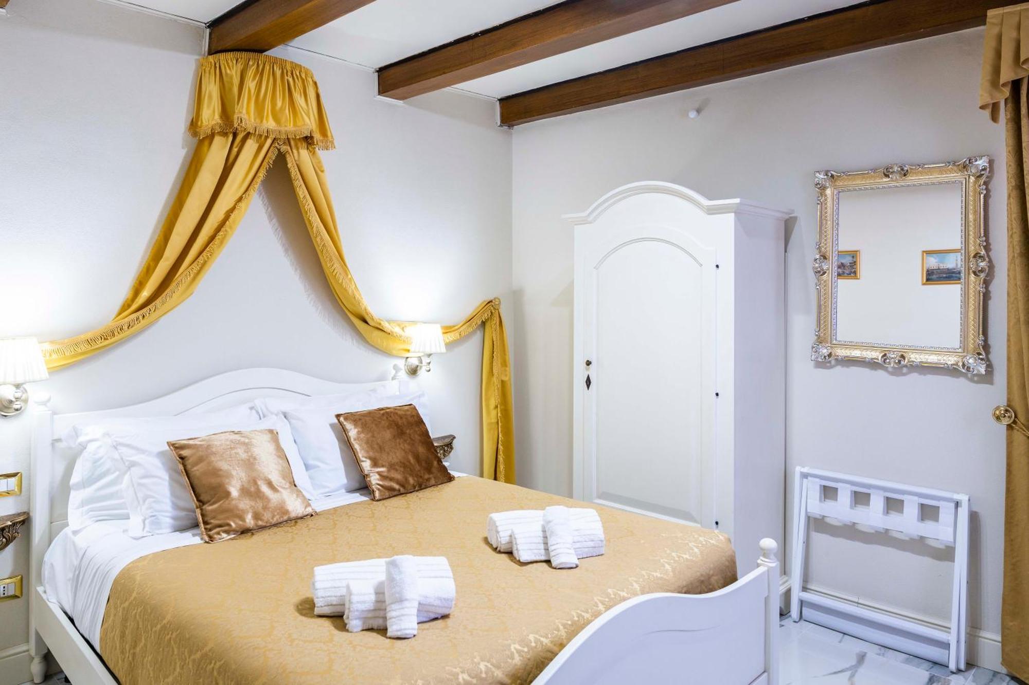 Palazzo Titti Rialto Suites البندقية المظهر الخارجي الصورة