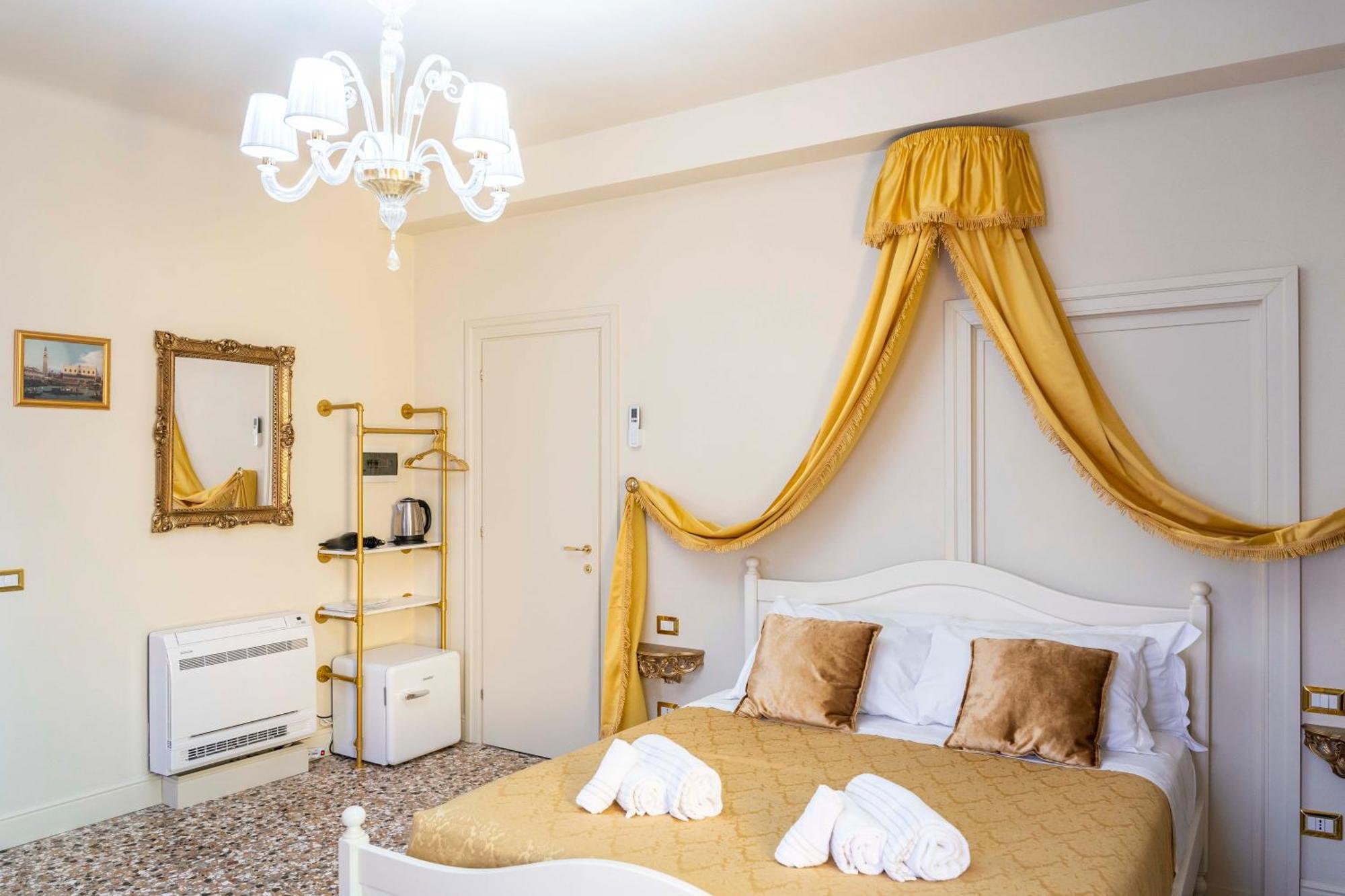 Palazzo Titti Rialto Suites البندقية المظهر الخارجي الصورة